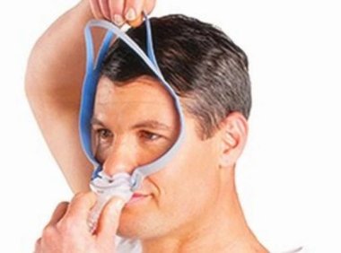 刚开始佩戴面罩会不舒服吗？打鼾者如何选择一款适合自己的呼吸机面罩